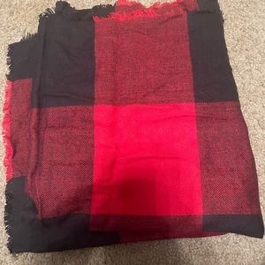 Gap Cozy Buffalo Check Blanket Scarf
